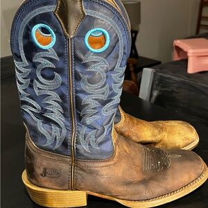 Justin Boots. Men’s size 11 D. Lightly worn.
